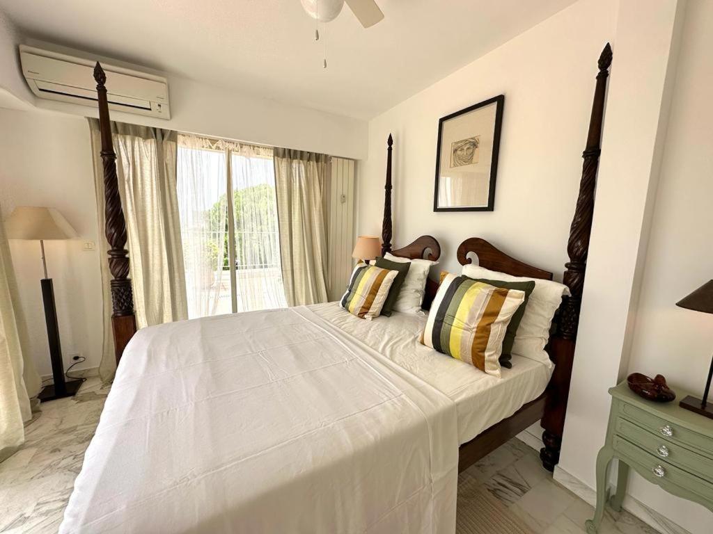 앙티브 Panoramic Sea View Penthouse With Jacuzzi And 450 Sqm Terrace 아파트 외부 사진