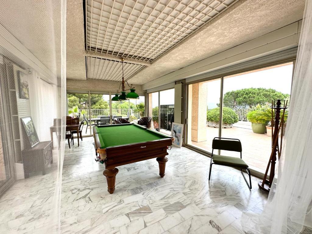 앙티브 Panoramic Sea View Penthouse With Jacuzzi And 450 Sqm Terrace 아파트 외부 사진